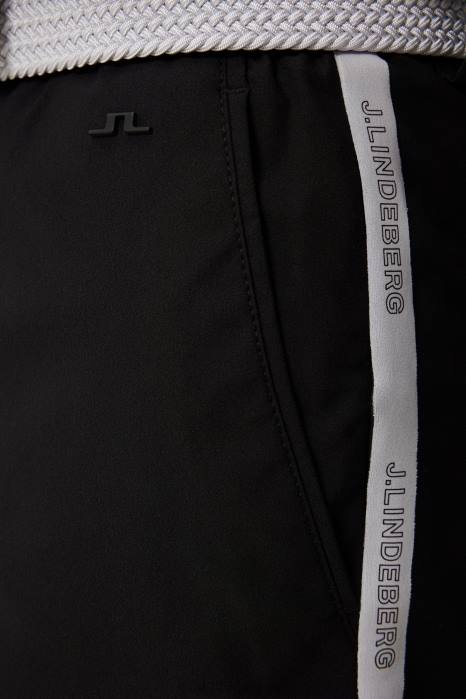 J.Lindeberg menn stuart stripe shorts svart klær F864461