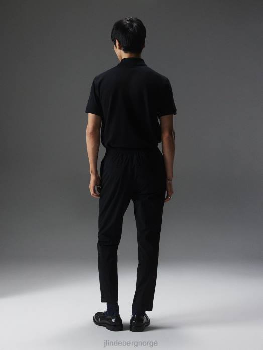 J.Lindeberg menn arlo logo patch polo svart klær F8642068