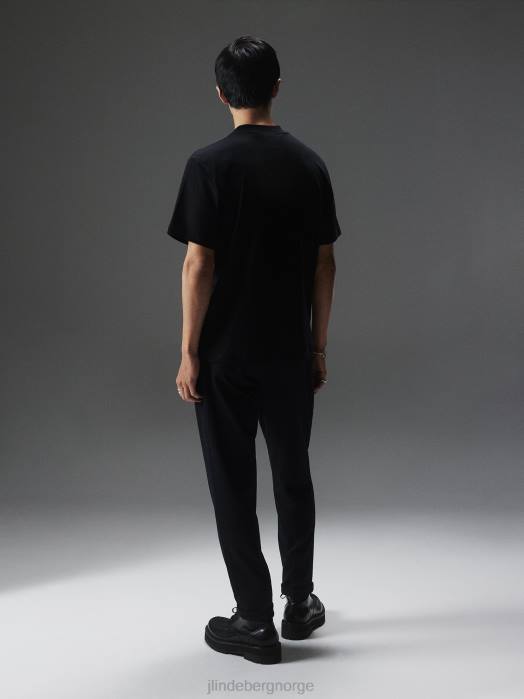 J.Lindeberg menn adan patch mock neck t-skjorte svart klær F8642136