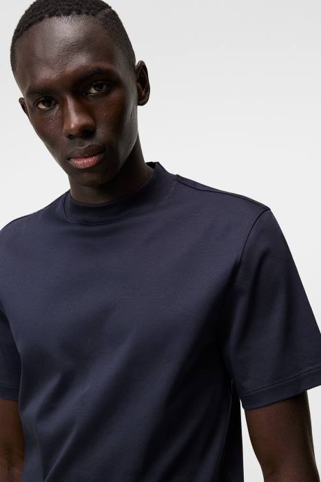 J.Lindeberg menn ess t-skjorte med falsk hals marinen klær F864974